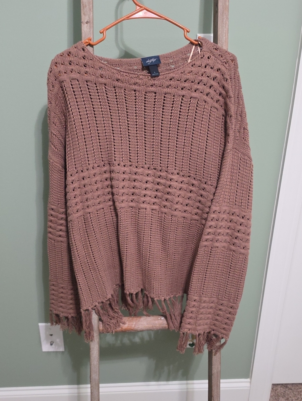 Daytrip Chunky Fringe Hem Scoop Neck Sweater in Taupe